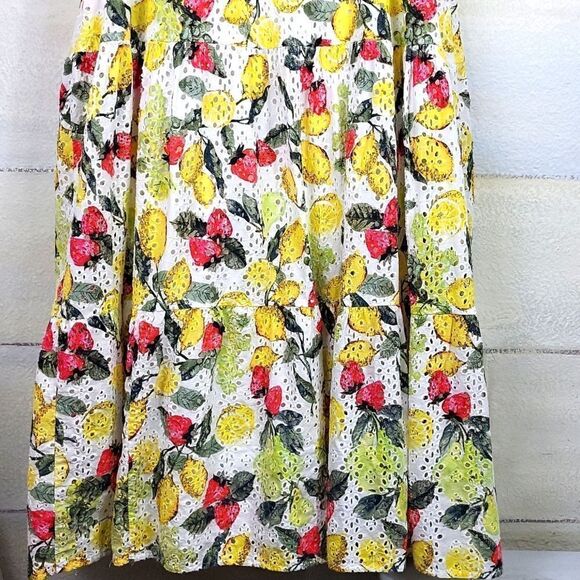 Lemoncello Tiered Dress. Size L - Picture 11 of 12